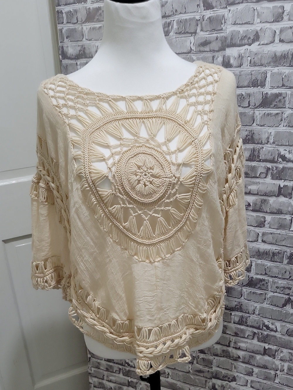 Rebellion Cream Crochet Medallion Peasant Boho Blouse Size S
